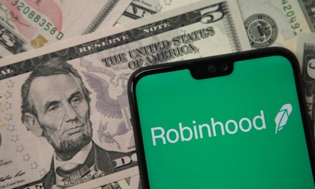 Invest in Robinhood IPO? Watch This First …