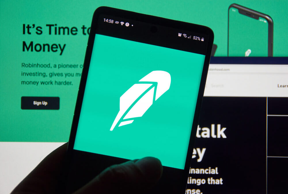 Steer Clear of “High-Risk” Zero-Rated Robinhood Stock