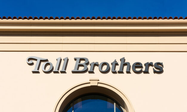 After a Wild Year for Real Estate, Should You Buy Toll Brothers Stock?