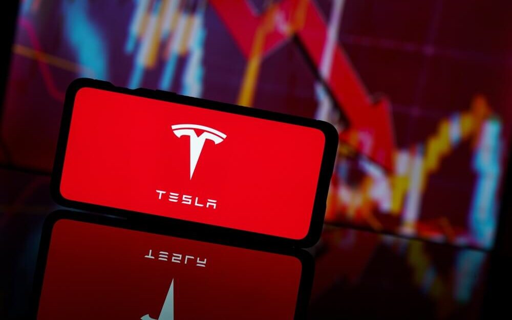 Tesla stock magnificent 7 tech mega trend
