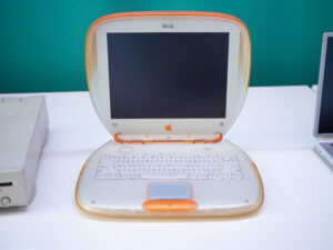 Apple iBook